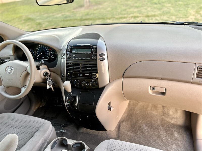 2006 Toyota TOYOTA SIENNA LE SUPER LOW 17K MILES NEW TIRES YOUTUBE VIDEO   - Photo 43 - Stafford, TX 77477