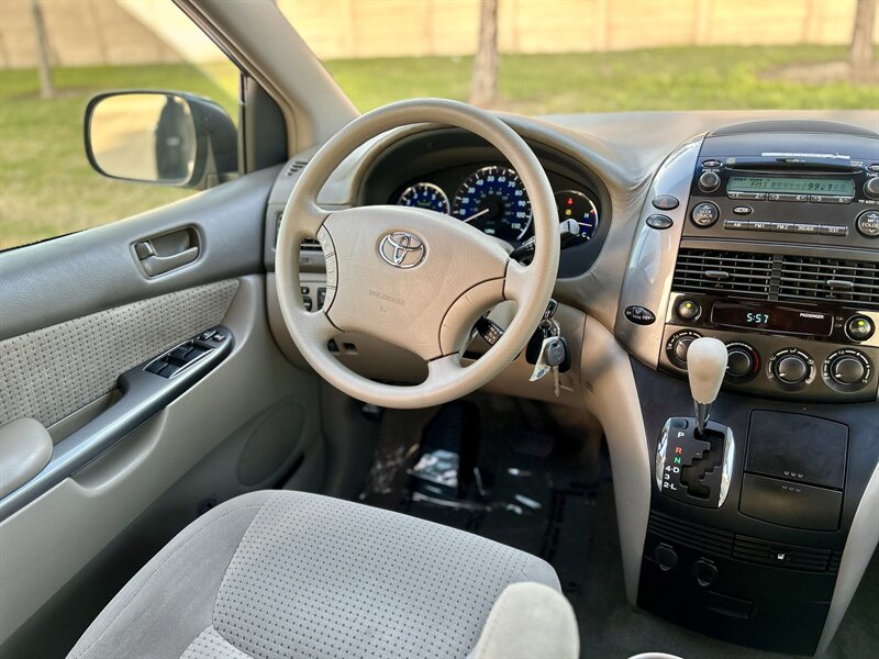 2006 Toyota TOYOTA SIENNA LE SUPER LOW 17K MILES NEW TIRES YOUTUBE VIDEO   - Photo 62 - Stafford, TX 77477