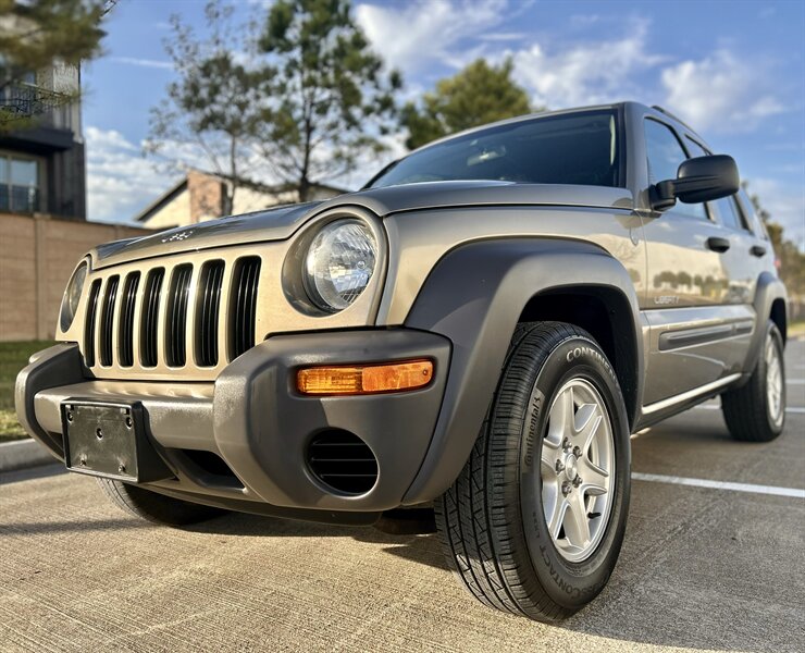 2004 Jeep JEEP LIBERTY SPORT 4X4 TRAIL RATED 3.7L V6 LTHR 4X4 YOUTUBE VIDEO   - Photo 24 - Stafford, TX 77477
