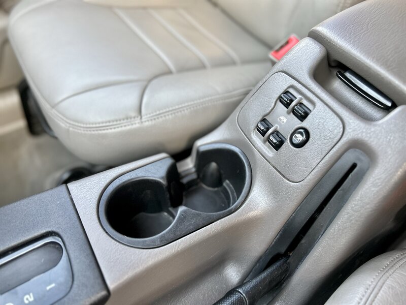 2004 Jeep JEEP LIBERTY SPORT 4X4 TRAIL RATED 3.7L V6 LTHR 4X4 YOUTUBE VIDEO   - Photo 56 - Stafford, TX 77477