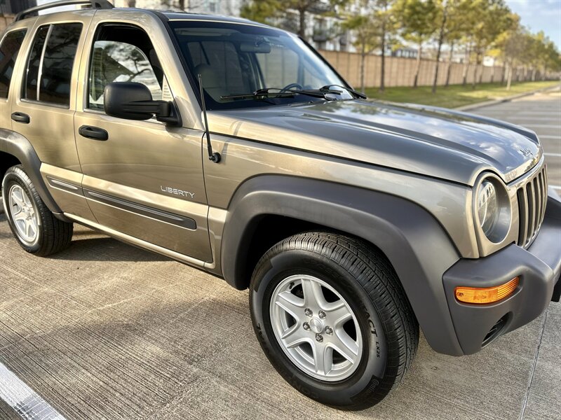 2004 Jeep JEEP LIBERTY SPORT 4X4 TRAIL RATED 3.7L V6 LTHR 4X4 YOUTUBE VIDEO   - Photo 20 - Stafford, TX 77477