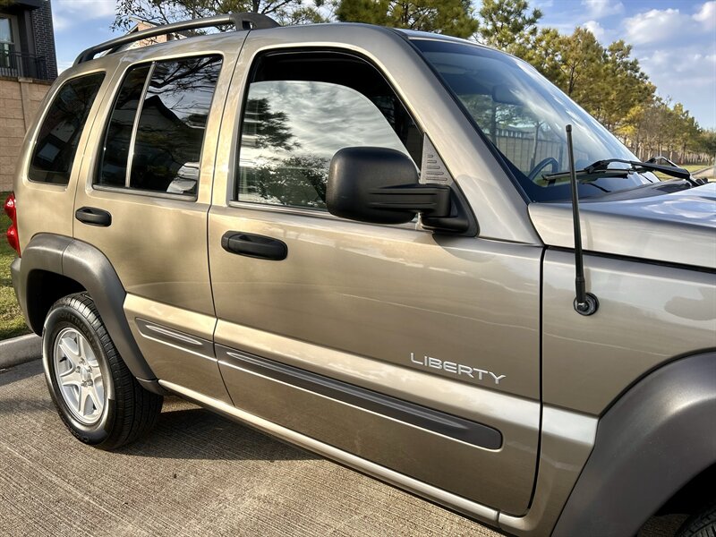 2004 Jeep JEEP LIBERTY SPORT 4X4 TRAIL RATED 3.7L V6 LTHR 4X4 YOUTUBE VIDEO   - Photo 21 - Stafford, TX 77477