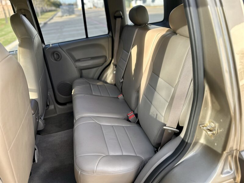 2004 Jeep JEEP LIBERTY SPORT 4X4 TRAIL RATED 3.7L V6 LTHR 4X4 YOUTUBE VIDEO   - Photo 60 - Stafford, TX 77477