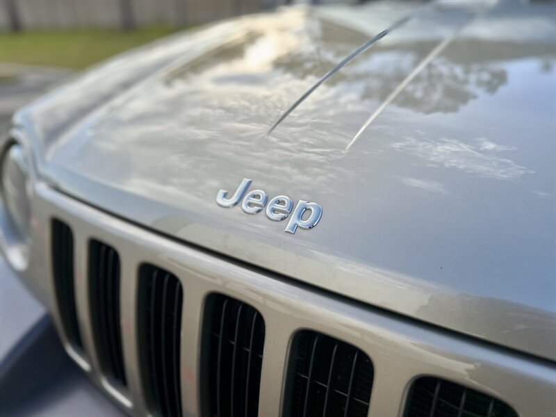 2004 Jeep JEEP LIBERTY SPORT 4X4 TRAIL RATED 3.7L V6 LTHR 4X4 YOUTUBE VIDEO   - Photo 38 - Stafford, TX 77477