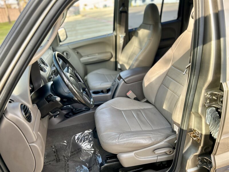 2004 Jeep JEEP LIBERTY SPORT 4X4 TRAIL RATED 3.7L V6 LTHR 4X4 YOUTUBE VIDEO   - Photo 44 - Stafford, TX 77477