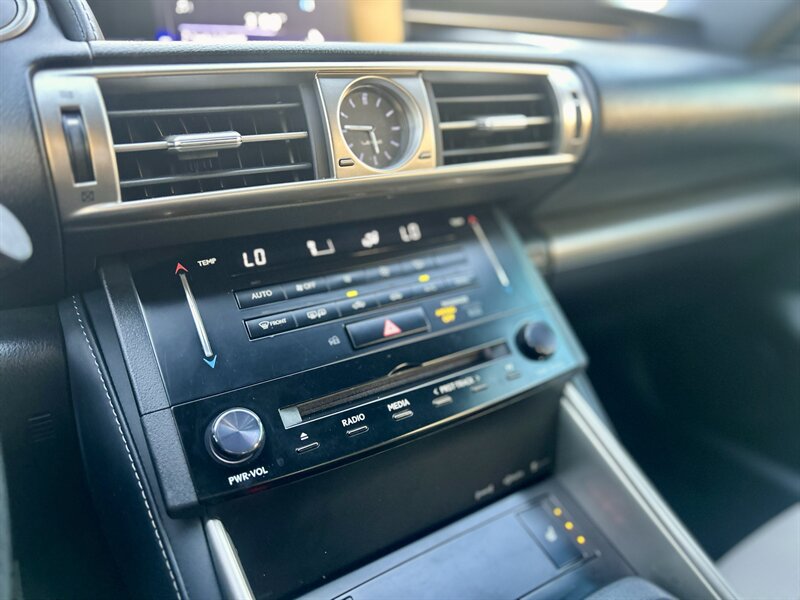 2014 Lexus LEXUS IS 250 F SPORT LEATHER SUNROOF HTD SEATS YOUTUBE VIDEO   - Photo 33 - Stafford, TX 77477