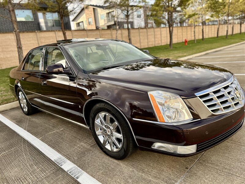 2009 Cadillac CADILLAC DTS PREMIUM LUXURY NAVIGATION SUNROOF YOUTUBE VIDEO   - Photo 6 - Stafford, TX 77477