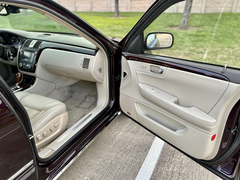2009 Cadillac CADILLAC DTS PREMIUM LUXURY NAVIGATION SUNROOF YOUTUBE VIDEO   - Photo 72 - Stafford, TX 77477