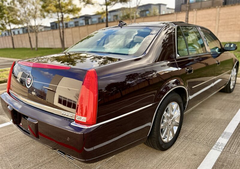 2009 Cadillac CADILLAC DTS PREMIUM LUXURY NAVIGATION SUNROOF YOUTUBE VIDEO   - Photo 19 - Stafford, TX 77477