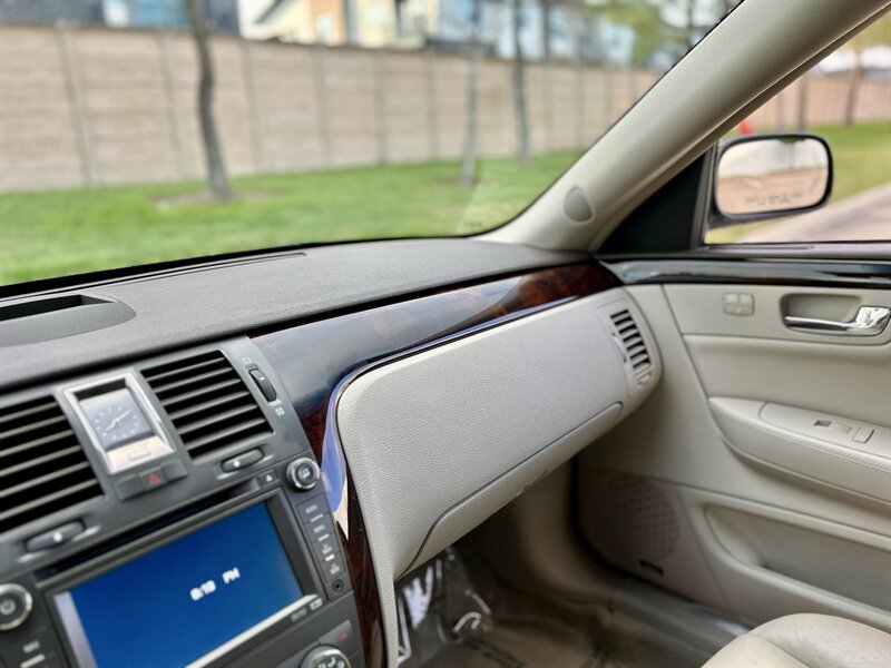 2009 Cadillac CADILLAC DTS PREMIUM LUXURY NAVIGATION SUNROOF YOUTUBE VIDEO   - Photo 50 - Stafford, TX 77477