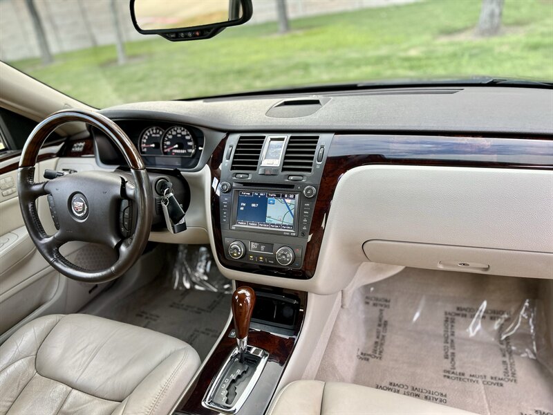 2009 Cadillac CADILLAC DTS PREMIUM LUXURY NAVIGATION SUNROOF YOUTUBE VIDEO   - Photo 46 - Stafford, TX 77477