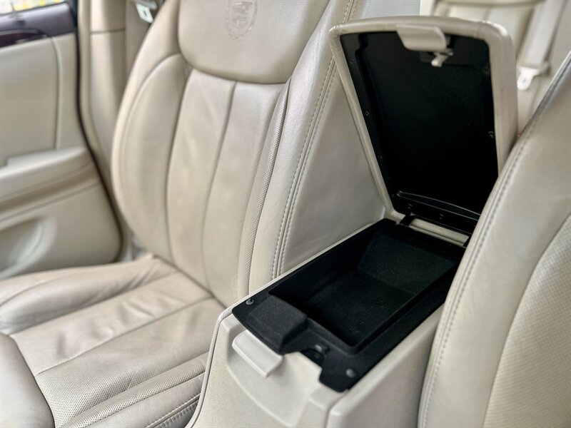 2009 Cadillac CADILLAC DTS PREMIUM LUXURY NAVIGATION SUNROOF YOUTUBE VIDEO   - Photo 57 - Stafford, TX 77477