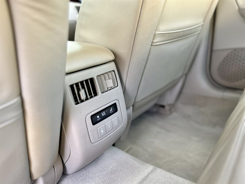 2009 Cadillac CADILLAC DTS PREMIUM LUXURY NAVIGATION SUNROOF YOUTUBE VIDEO   - Photo 65 - Stafford, TX 77477