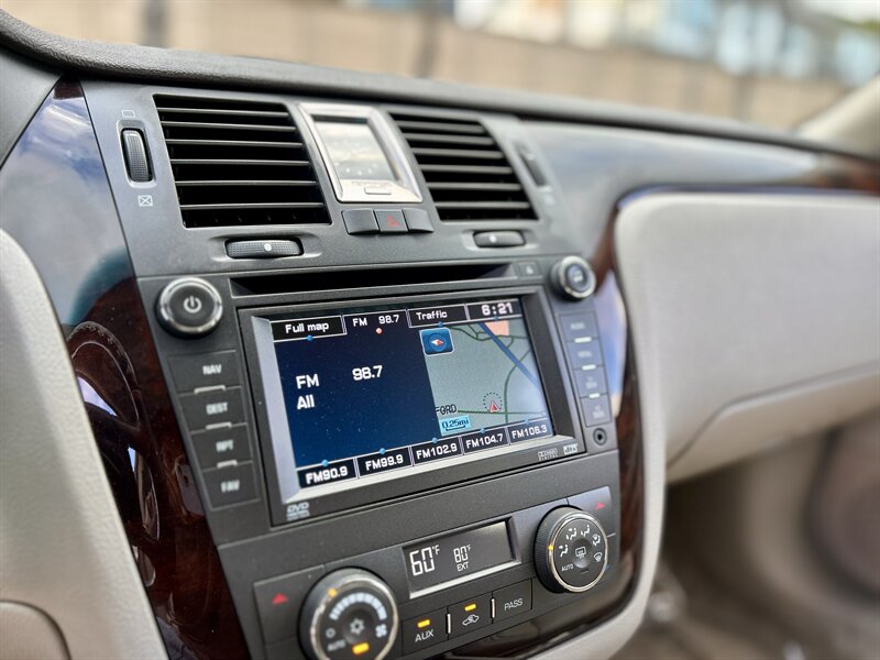 2009 Cadillac CADILLAC DTS PREMIUM LUXURY NAVIGATION SUNROOF YOUTUBE VIDEO   - Photo 61 - Stafford, TX 77477