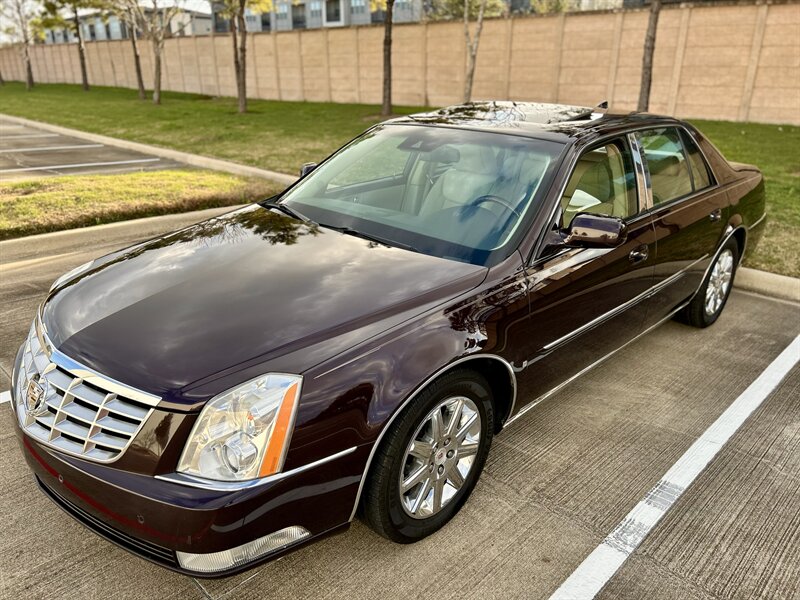 2009 Cadillac CADILLAC DTS PREMIUM LUXURY NAVIGATION SUNROOF YOUTUBE VIDEO   - Photo 2 - Stafford, TX 77477