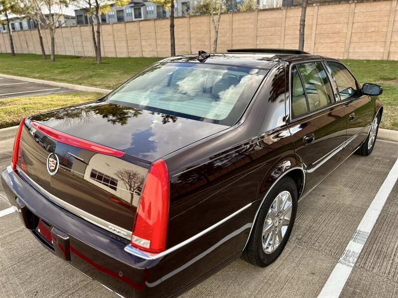 2009 Cadillac CADILLAC DTS PREMIUM LUXURY NAVIGATION SUNROOF YOUTUBE VIDEO   - Photo 18 - Stafford, TX 77477