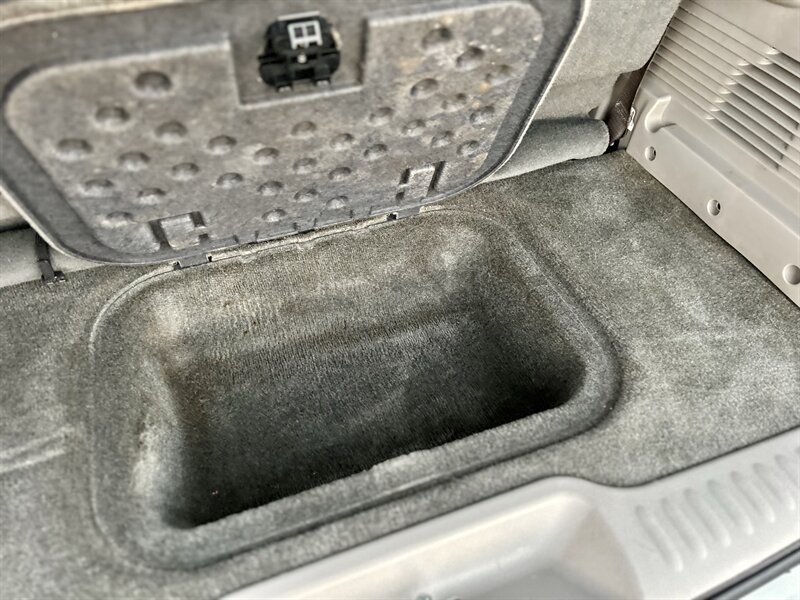 2004 GMC ENVOY XL 7 Passenger SLT 5.3L V8 AWD 290hp 4X4 BABY TAHOE YOUTUBE VIDEO   - Photo 85 - Stafford, TX 77477