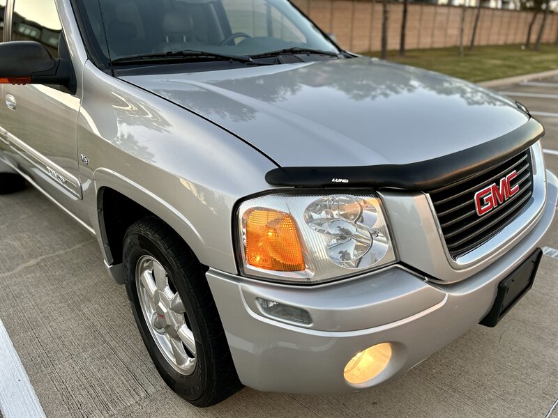 2004 GMC ENVOY XL 7 Passenger SLT 5.3L V8 AWD 290hp 4X4 BABY TAHOE YOUTUBE VIDEO   - Photo 14 - Stafford, TX 77477
