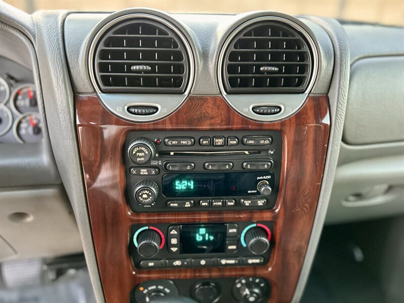 2004 GMC ENVOY XL 7 Passenger SLT 5.3L V8 AWD 290hp 4X4 BABY TAHOE YOUTUBE VIDEO   - Photo 53 - Stafford, TX 77477