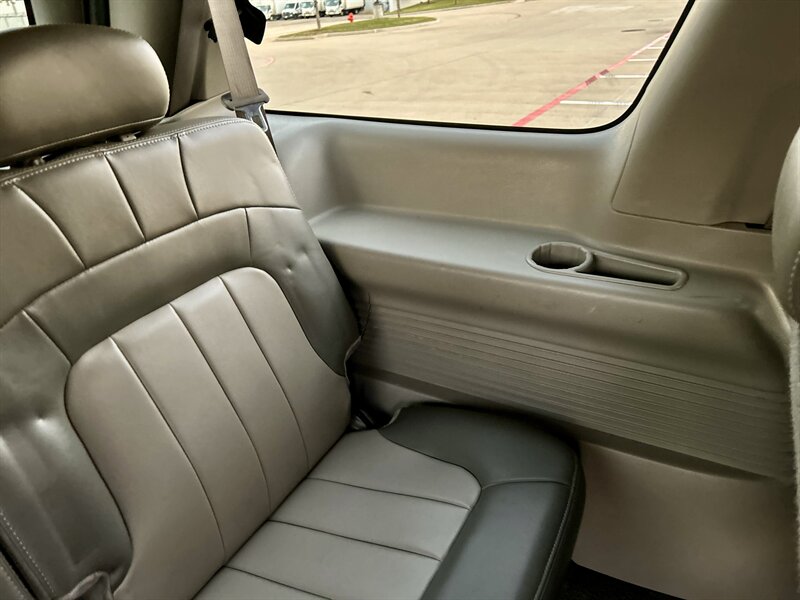 2004 GMC ENVOY XL 7 Passenger SLT 5.3L V8 AWD 290hp 4X4 BABY TAHOE YOUTUBE VIDEO   - Photo 78 - Stafford, TX 77477