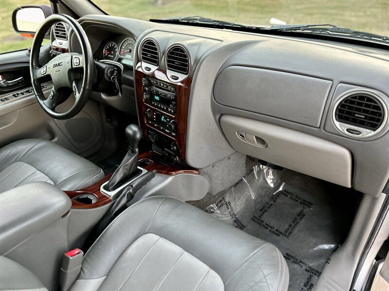 2004 GMC ENVOY XL 7 Passenger SLT 5.3L V8 AWD 290hp 4X4 BABY TAHOE YOUTUBE VIDEO   - Photo 71 - Stafford, TX 77477