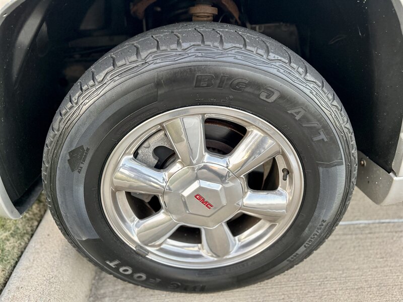 2004 GMC ENVOY XL 7 Passenger SLT 5.3L V8 AWD 290hp 4X4 BABY TAHOE YOUTUBE VIDEO   - Photo 87 - Stafford, TX 77477