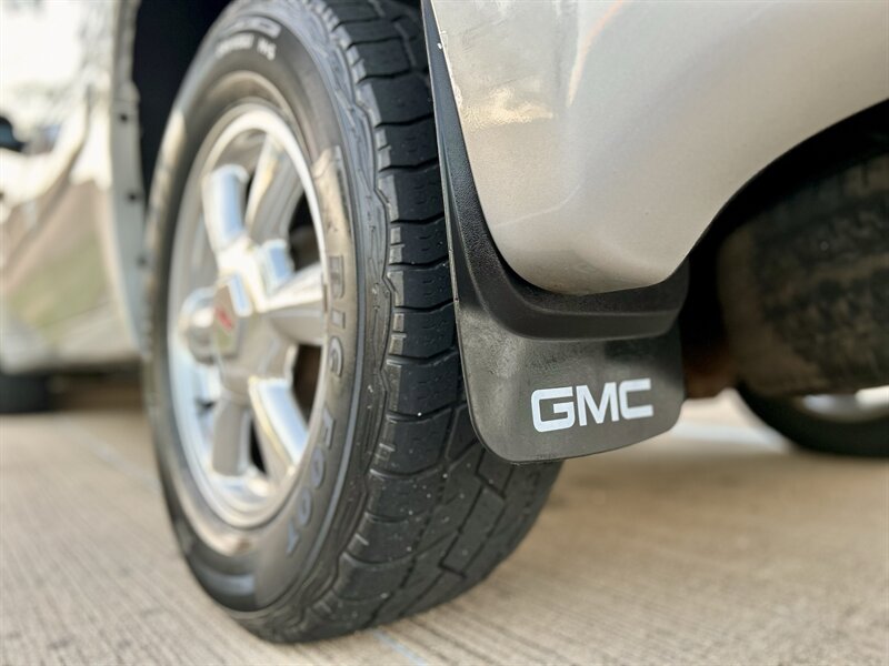 2004 GMC ENVOY XL 7 Passenger SLT 5.3L V8 AWD 290hp 4X4 BABY TAHOE YOUTUBE VIDEO   - Photo 31 - Stafford, TX 77477