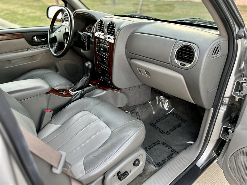 2004 GMC ENVOY XL 7 Passenger SLT 5.3L V8 AWD 290hp 4X4 BABY TAHOE YOUTUBE VIDEO   - Photo 69 - Stafford, TX 77477