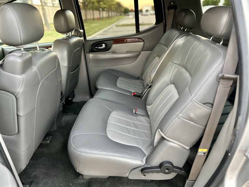 2004 GMC ENVOY XL 7 Passenger SLT 5.3L V8 AWD 290hp 4X4 BABY TAHOE YOUTUBE VIDEO   - Photo 62 - Stafford, TX 77477