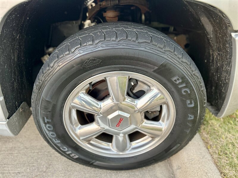 2004 GMC ENVOY XL 7 Passenger SLT 5.3L V8 AWD 290hp 4X4 BABY TAHOE YOUTUBE VIDEO   - Photo 75 - Stafford, TX 77477