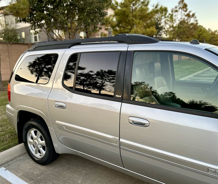 2004 GMC ENVOY XL 7 Passenger SLT 5.3L V8 AWD 290hp 4X4 BABY TAHOE YOUTUBE VIDEO   - Photo 17 - Stafford, TX 77477