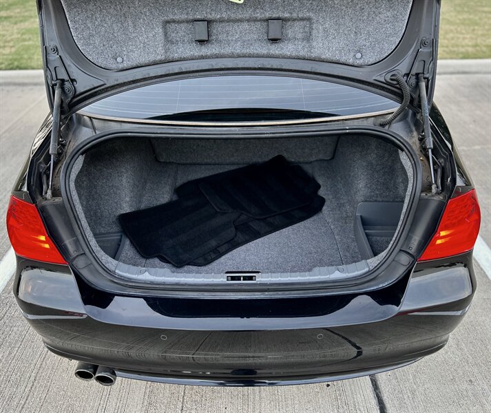 2011 BMW 328i YouTube VIDEO  6-SPEED MANUAL TRANSMISSION RARE  88K LOW MILES - Photo 55 - Stafford, TX 77477