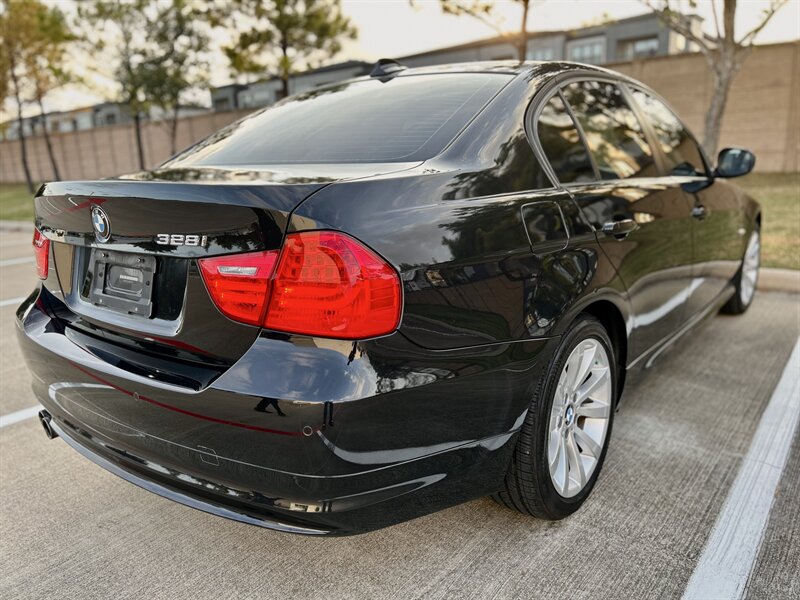 2011 BMW 328i YouTube VIDEO  6-SPEED MANUAL TRANSMISSION RARE  88K LOW MILES - Photo 11 - Stafford, TX 77477
