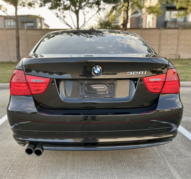 2011 BMW 328i YouTube VIDEO  6-SPEED MANUAL TRANSMISSION RARE  88K LOW MILES - Photo 15 - Stafford, TX 77477