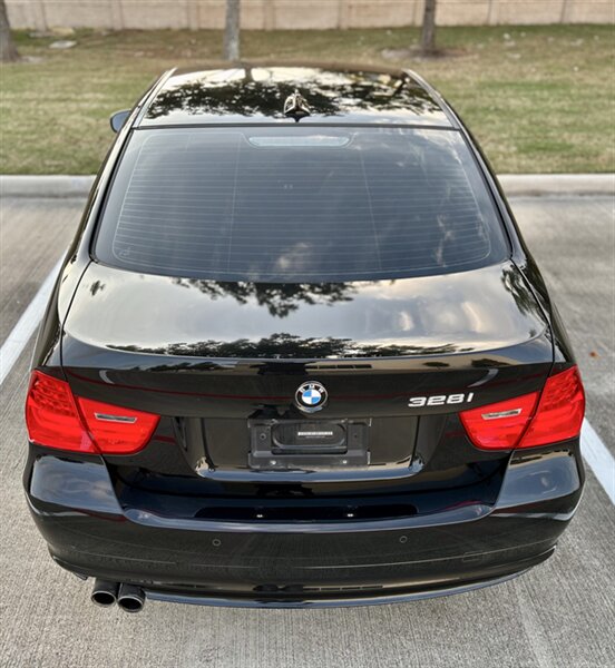 2011 BMW 328i YouTube VIDEO  6-SPEED MANUAL TRANSMISSION RARE  88K LOW MILES - Photo 14 - Stafford, TX 77477