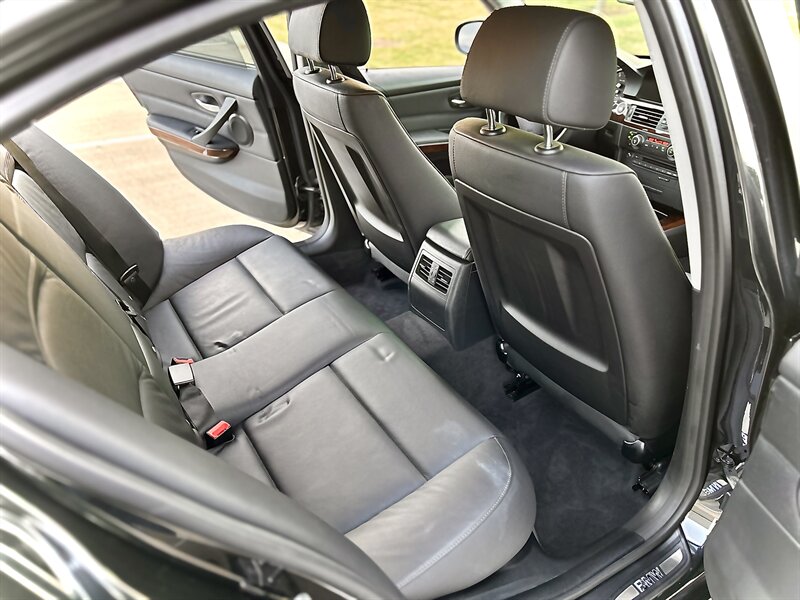 2011 BMW 328i YouTube VIDEO  6-SPEED MANUAL TRANSMISSION RARE  88K LOW MILES - Photo 46 - Stafford, TX 77477