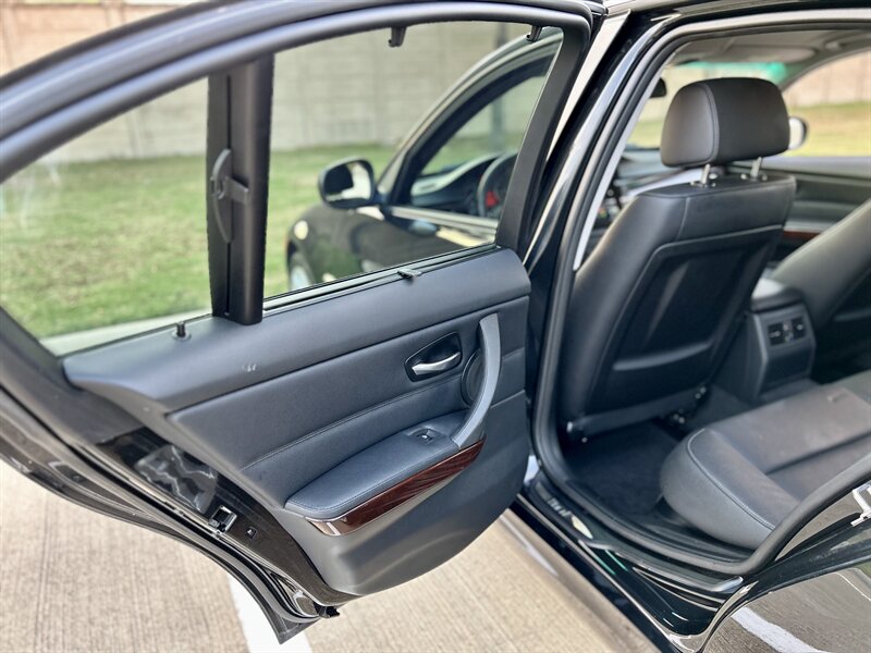 2011 BMW 328i YouTube VIDEO  6-SPEED MANUAL TRANSMISSION RARE  88K LOW MILES - Photo 41 - Stafford, TX 77477