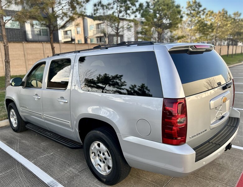 2012 Chevrolet CHEVROLET SUBURBAN LT DVD LEATHER HEATSEAT BOSE WOOD 8PASS YOUTUBE VIDEO   - Photo 12 - Stafford, TX 77477