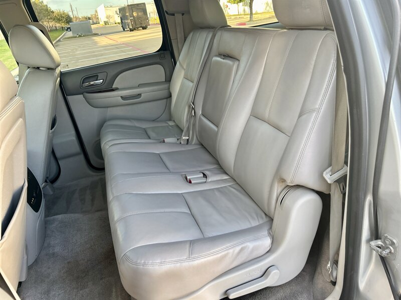2012 Chevrolet CHEVROLET SUBURBAN LT DVD LEATHER HEATSEAT BOSE WOOD 8PASS YOUTUBE VIDEO   - Photo 50 - Stafford, TX 77477