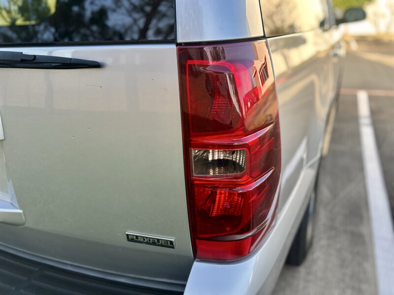 2012 Chevrolet CHEVROLET SUBURBAN LT DVD LEATHER HEATSEAT BOSE WOOD 8PASS YOUTUBE VIDEO   - Photo 29 - Stafford, TX 77477