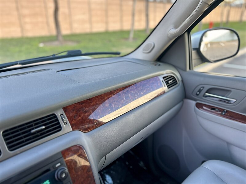 2012 Chevrolet CHEVROLET SUBURBAN LT DVD LEATHER HEATSEAT BOSE WOOD 8PASS YOUTUBE VIDEO   - Photo 47 - Stafford, TX 77477
