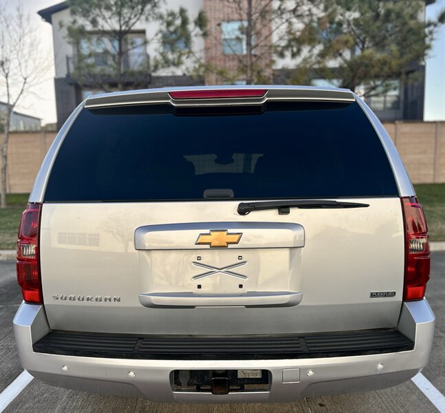 2012 Chevrolet CHEVROLET SUBURBAN LT DVD LEATHER HEATSEAT BOSE WOOD 8PASS YOUTUBE VIDEO   - Photo 16 - Stafford, TX 77477