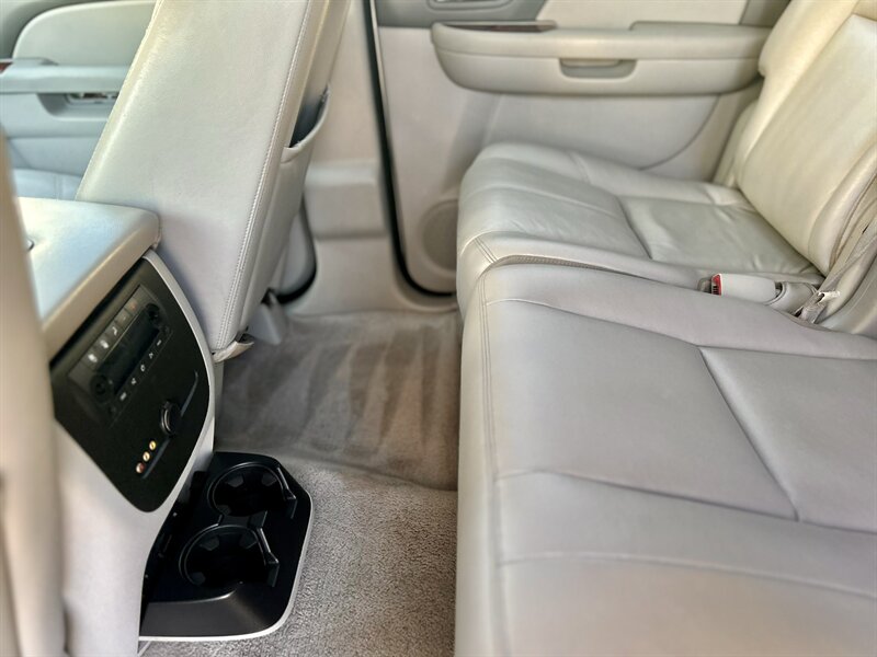 2012 Chevrolet CHEVROLET SUBURBAN LT DVD LEATHER HEATSEAT BOSE WOOD 8PASS YOUTUBE VIDEO   - Photo 54 - Stafford, TX 77477