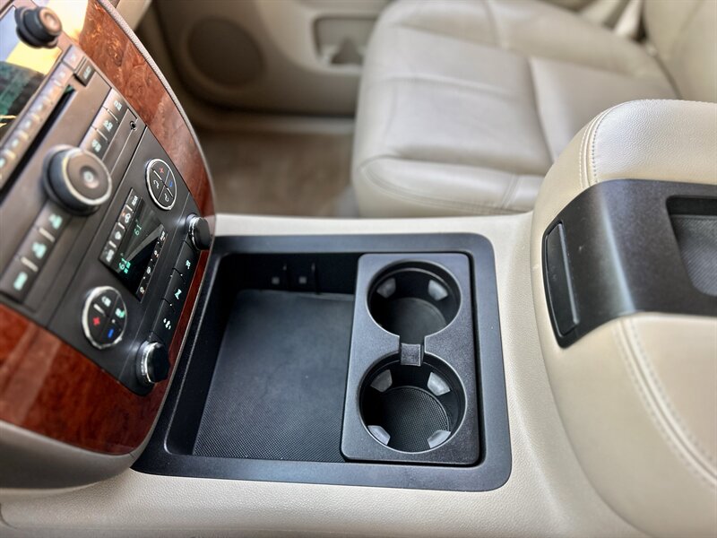 2010 Chevrolet CHEVROLET TAHOE LT LEATHER TEXAS EDITION 64K MILES YOUTUBE VIDEO   - Photo 57 - Stafford, TX 77477