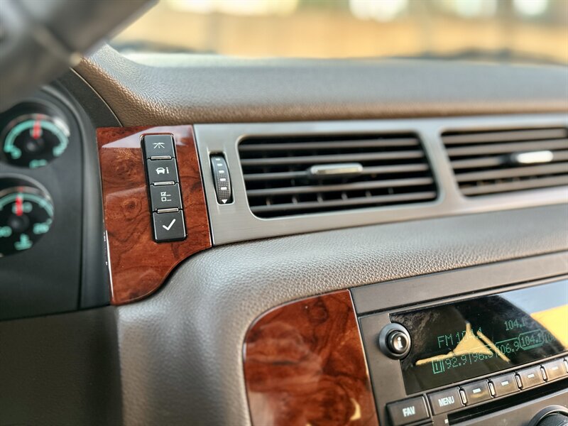 2010 Chevrolet CHEVROLET TAHOE LT LEATHER TEXAS EDITION 64K MILES YOUTUBE VIDEO   - Photo 50 - Stafford, TX 77477