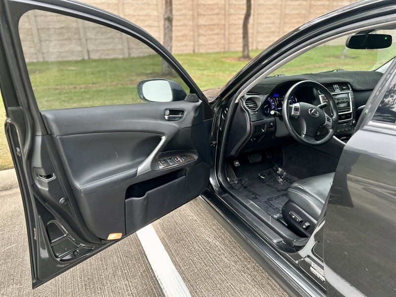2011 Lexus LEXUS IS 250 SUNROOF 50K LOW MILES SUN FOG LIGHTS YOUTUBE VIDEO   - Photo 34 - Stafford, TX 77477