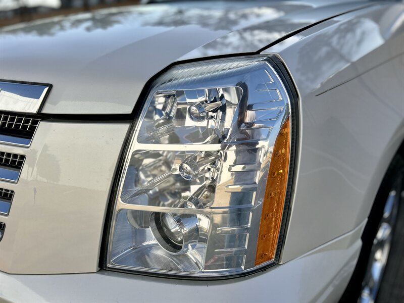 2011 Cadillac CADILLAC ESCALADE LUXURY NAV 86K LOW MILES SUPER NICE  YOUTUBE VIDEO   - Photo 19 - Stafford, TX 77477