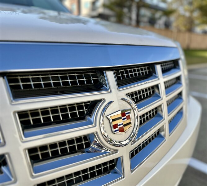 2011 Cadillac CADILLAC ESCALADE LUXURY NAV 86K LOW MILES SUPER NICE  YOUTUBE VIDEO   - Photo 18 - Stafford, TX 77477