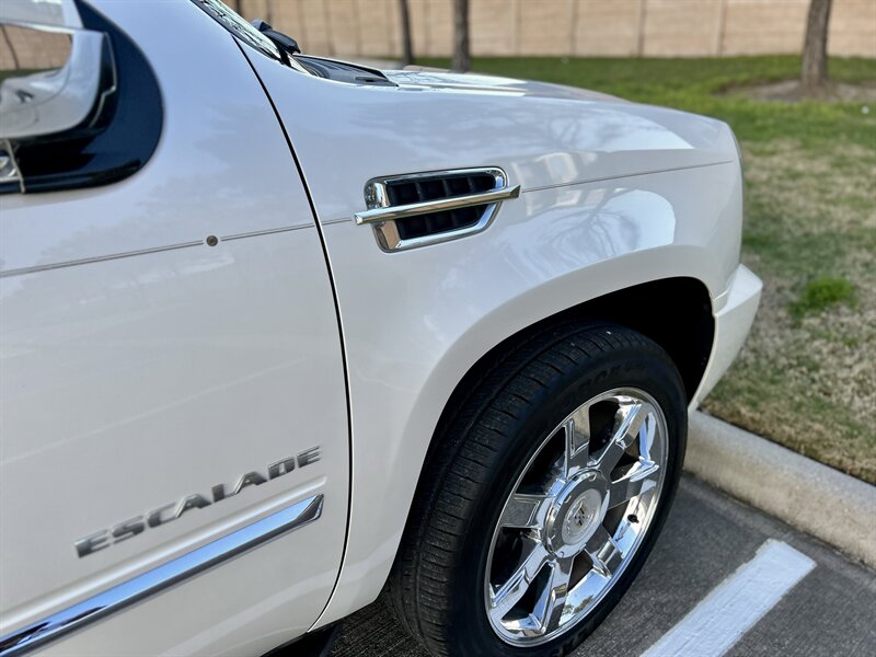 2011 Cadillac CADILLAC ESCALADE LUXURY NAV 86K LOW MILES SUPER NICE  YOUTUBE VIDEO   - Photo 29 - Stafford, TX 77477