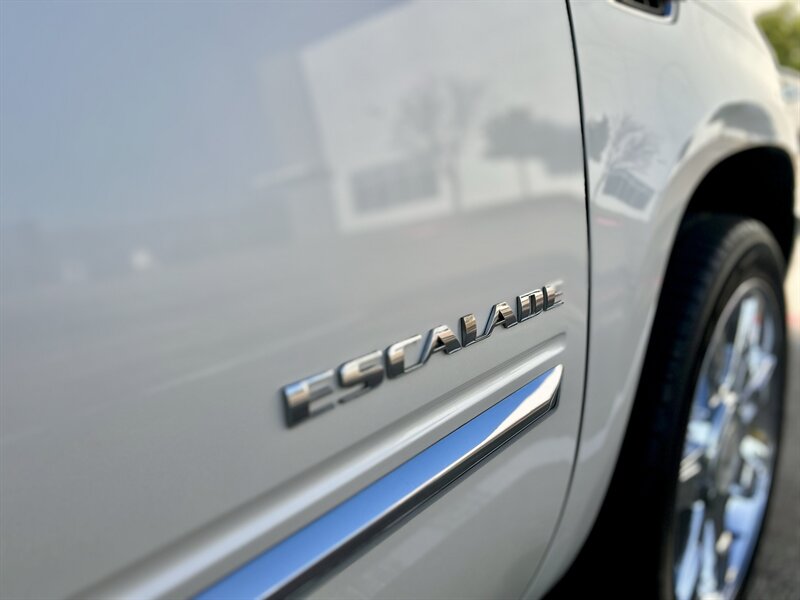 2011 Cadillac CADILLAC ESCALADE LUXURY NAV 86K LOW MILES SUPER NICE  YOUTUBE VIDEO   - Photo 22 - Stafford, TX 77477